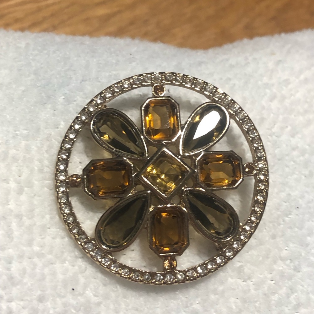 Brooks Brothers Gold-Tone Amber, Green and Clear Crystal Round Brooch - Picture 4 of 5